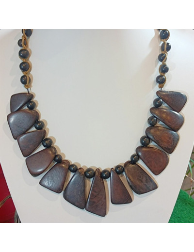 Collier Angèle marron en ivoire végétal