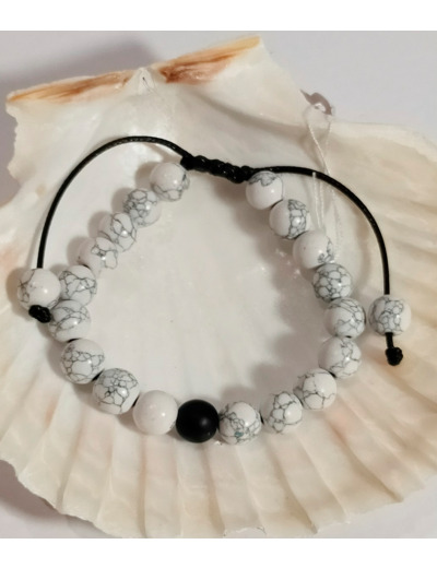 Howlite, agate noire