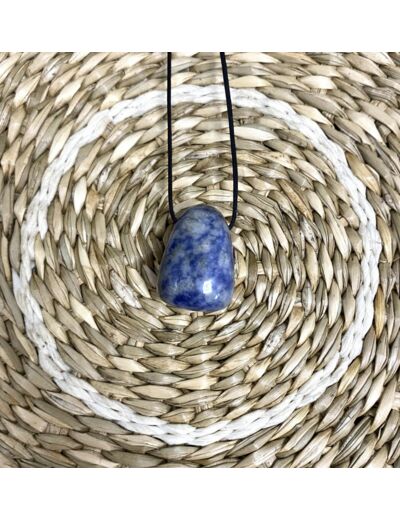 Pendentif sodalite troué