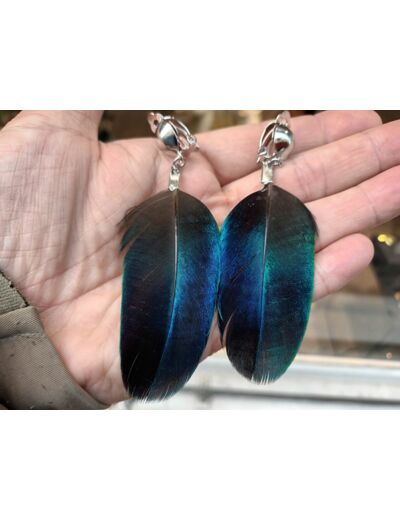 boucles d'oreilles en plumes