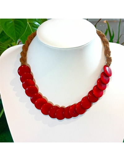 Collier Rinata rouge en ivoire végétal