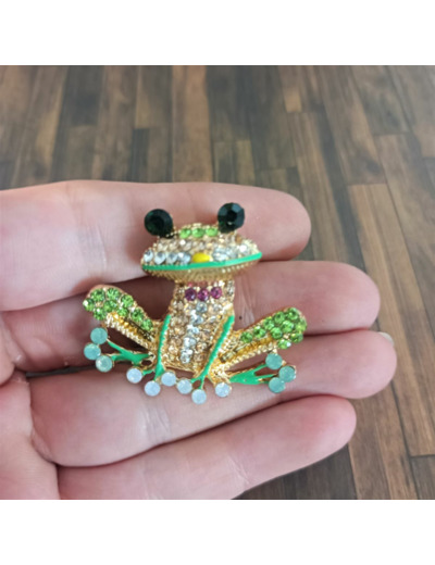 Broche grenouille