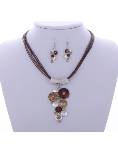 Collier bohème en émail marron