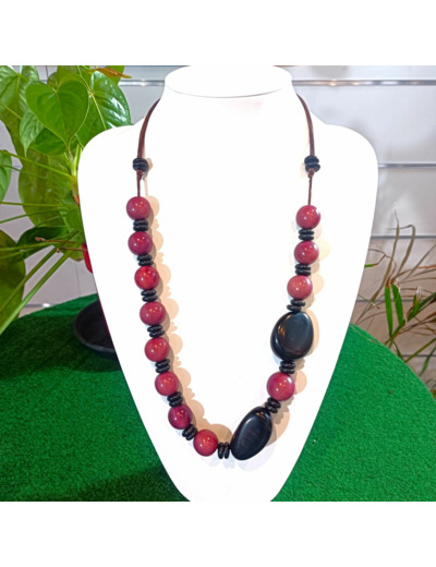 Collier Nadine rose-marron en ivoire végétal